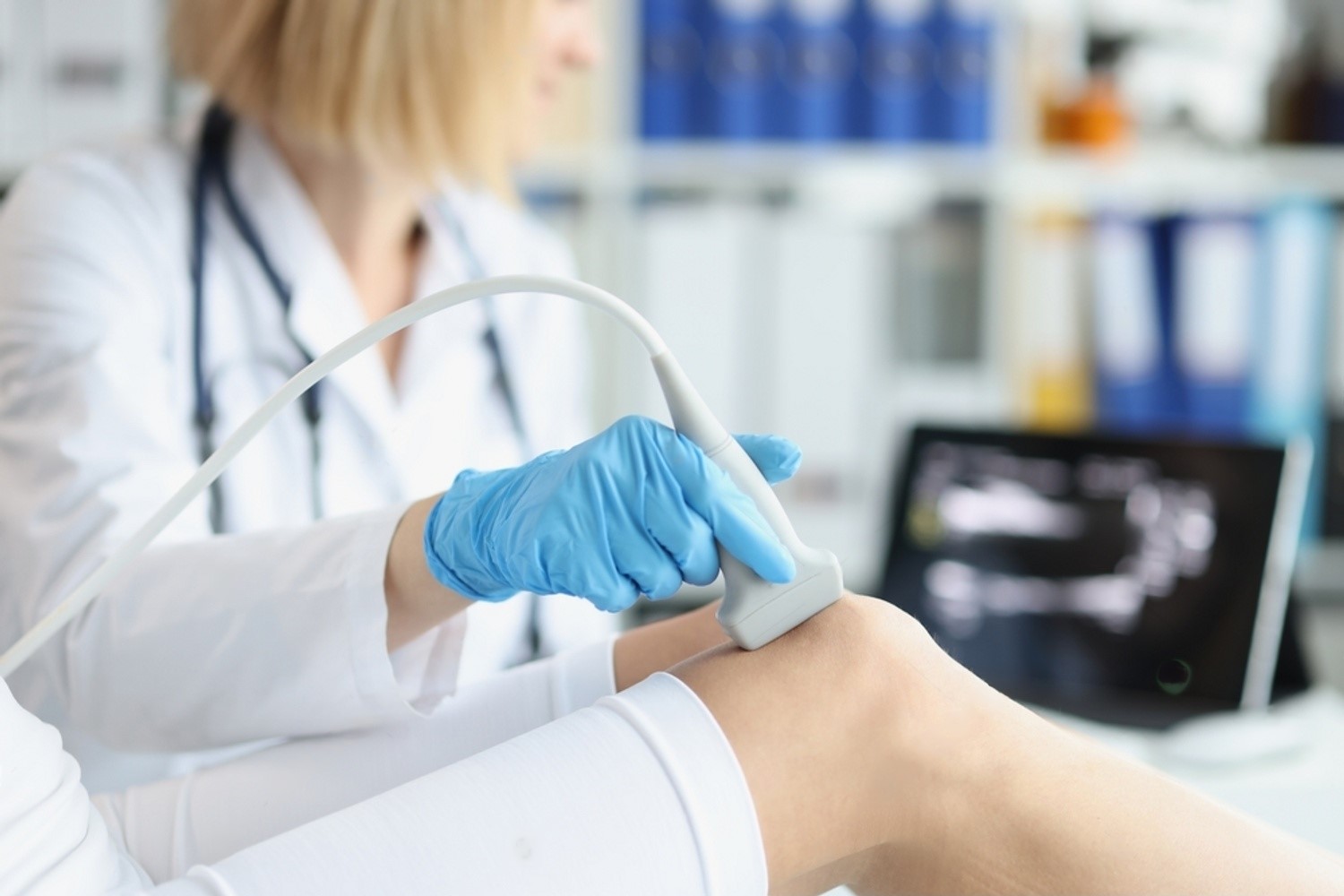Knee ultrasonography in sports medicine
